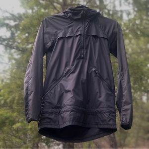 lululemon athletica ”MISS MISTY PULLOVER“ in black size 4